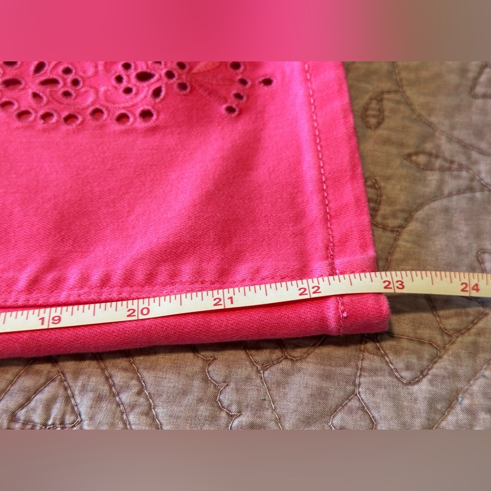 Isaac Mizrahi Vibrant Pink Cropped Pants - Picture 13 of 15